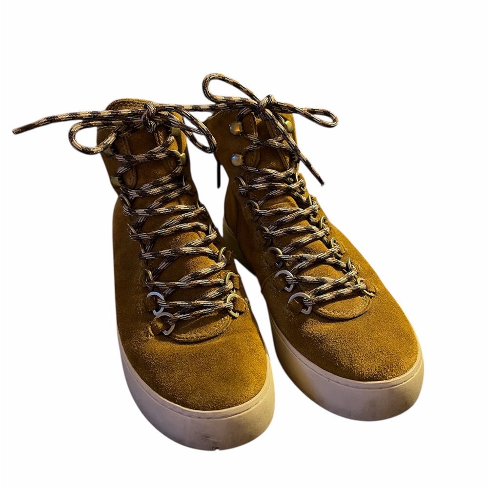 Frye Lena Hiker High Ankle Boots in Wheat size 6.5